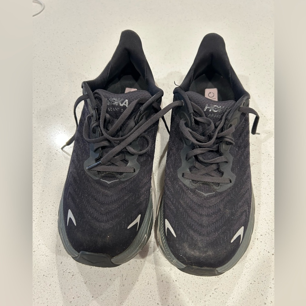 HOKA ARAHI 6 great condition, no wear,  size 10